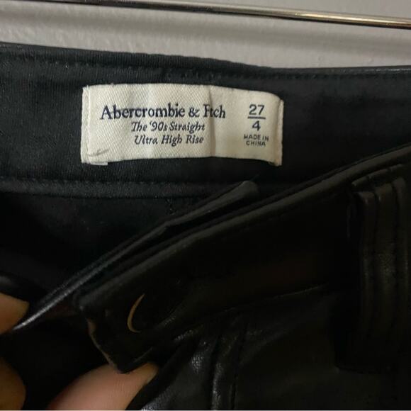 ABERCROMBIE & FITCH 90's Straight Ultra High Rise Faux Leather Pant Black 27 4 - Picture 5 of 9
